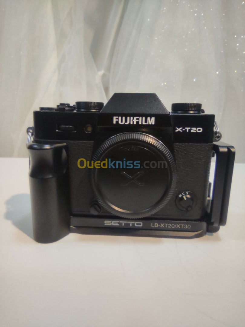 Fujifilm x-t20 objectif 18-55 f2.8-4+ Lbracket+deux bateries+