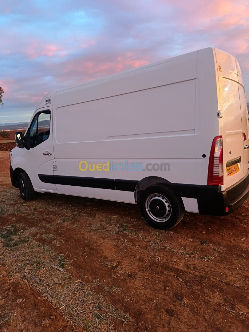 Renault Master 2021