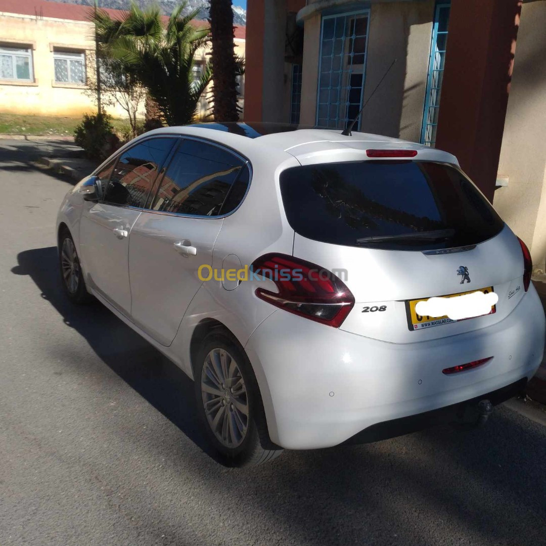 Peugeot 208 2016