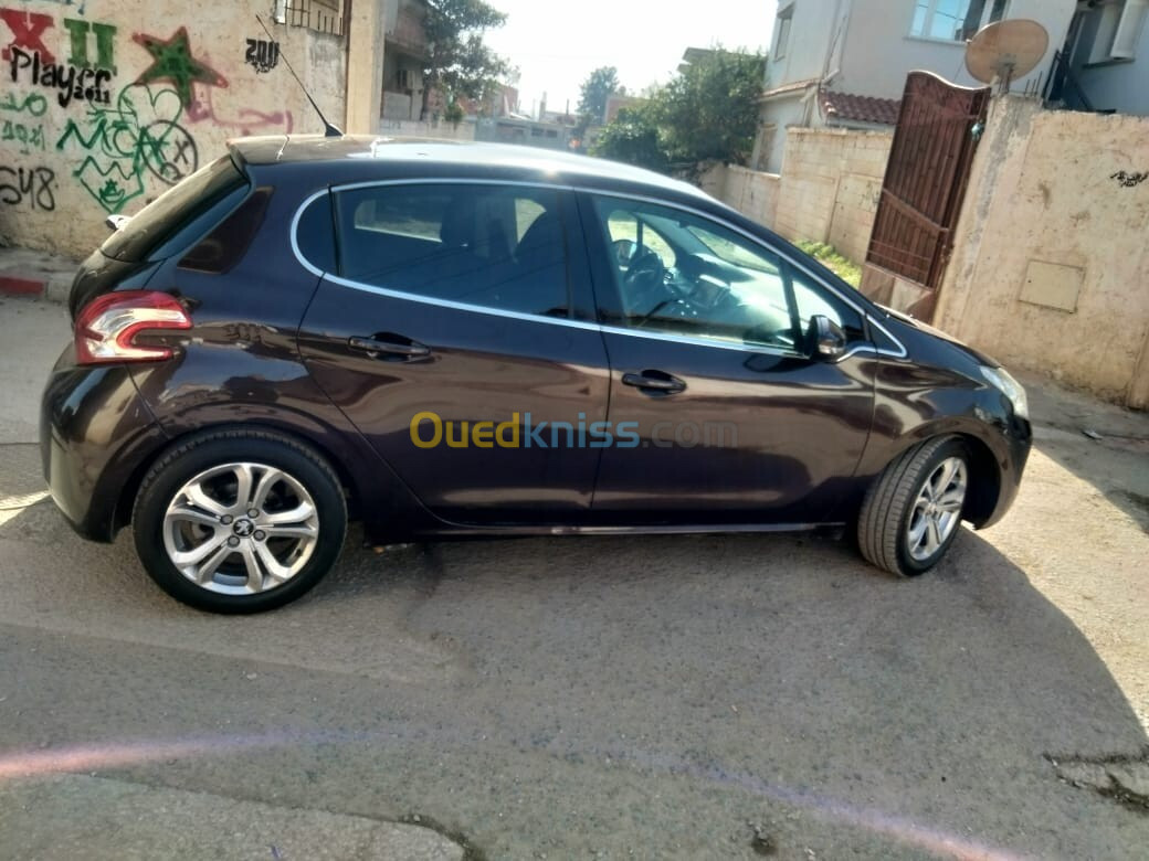 Peugeot 208 2013 Allure