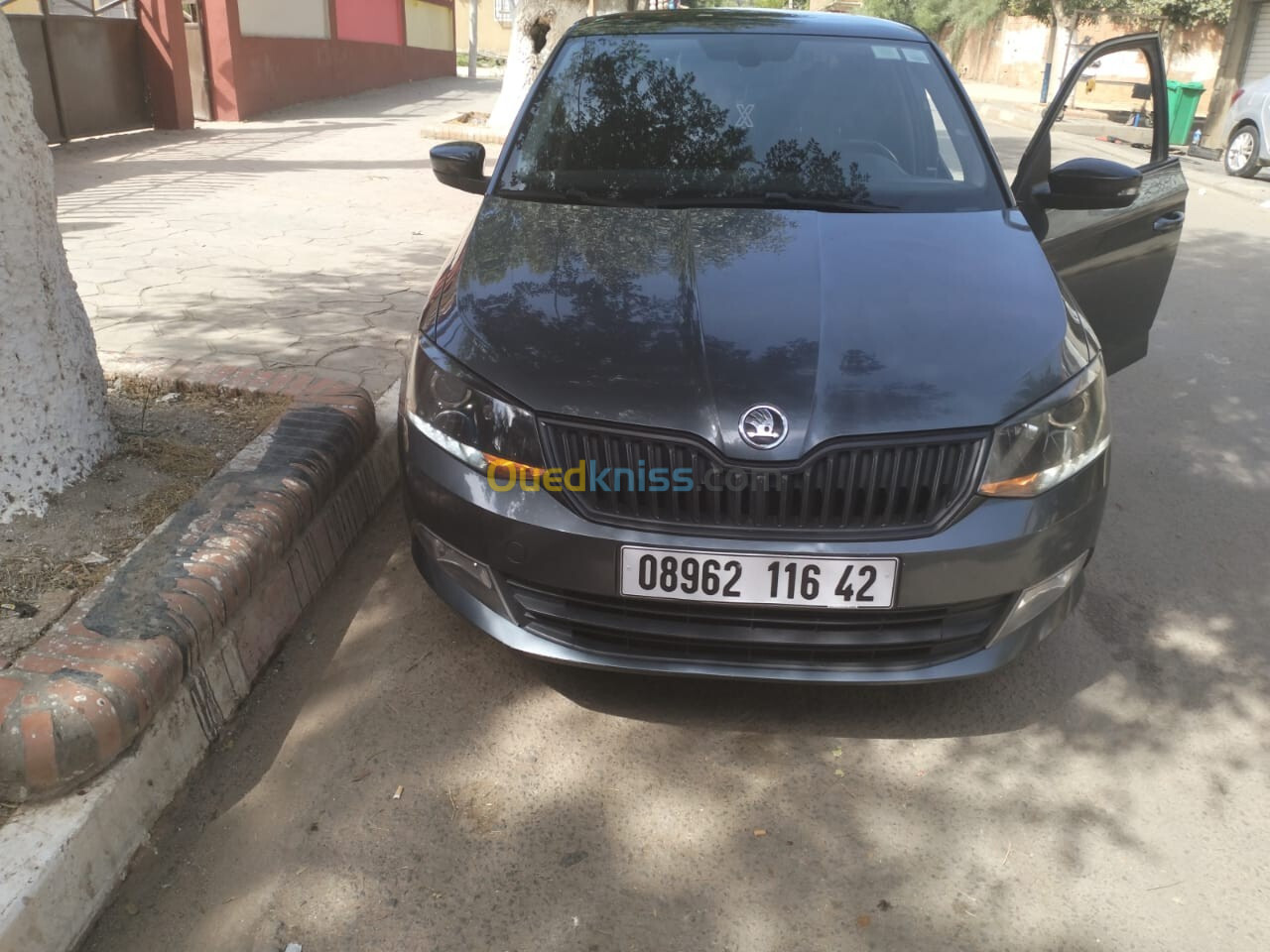 Skoda Fabia 2016 Style (avec toit panoramique)