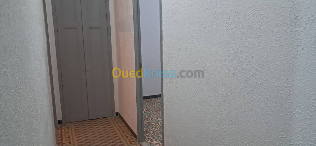 Location Appartement F4 Annaba Annaba