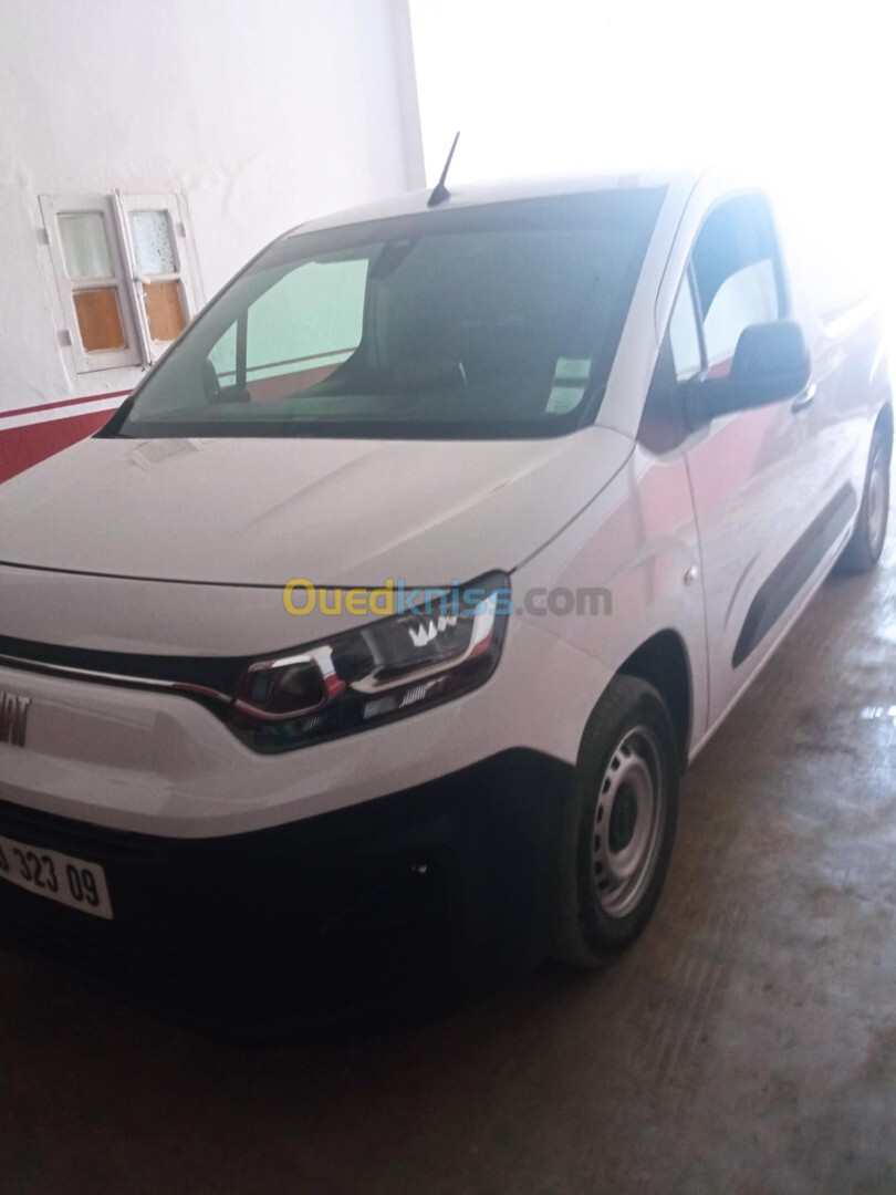 Fiat Doblo 2023 Doblo 3place