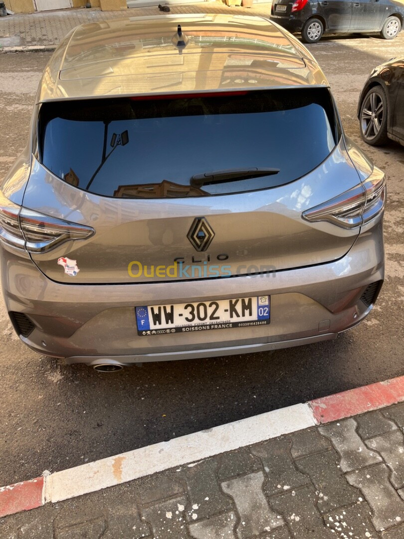 Renault Clio 2024 Alpine