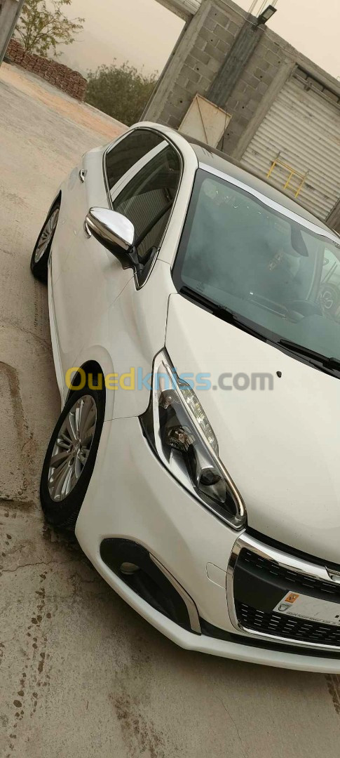 Peugeot 208 2015 Allure Facelift