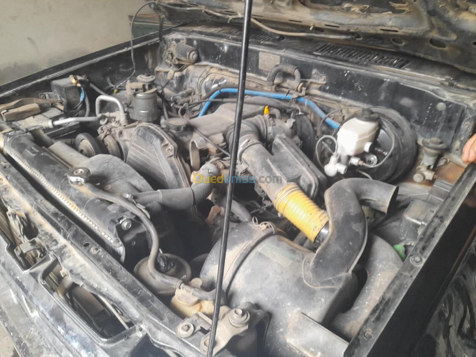 Moteur TOYOTA HILUX 2.4 D