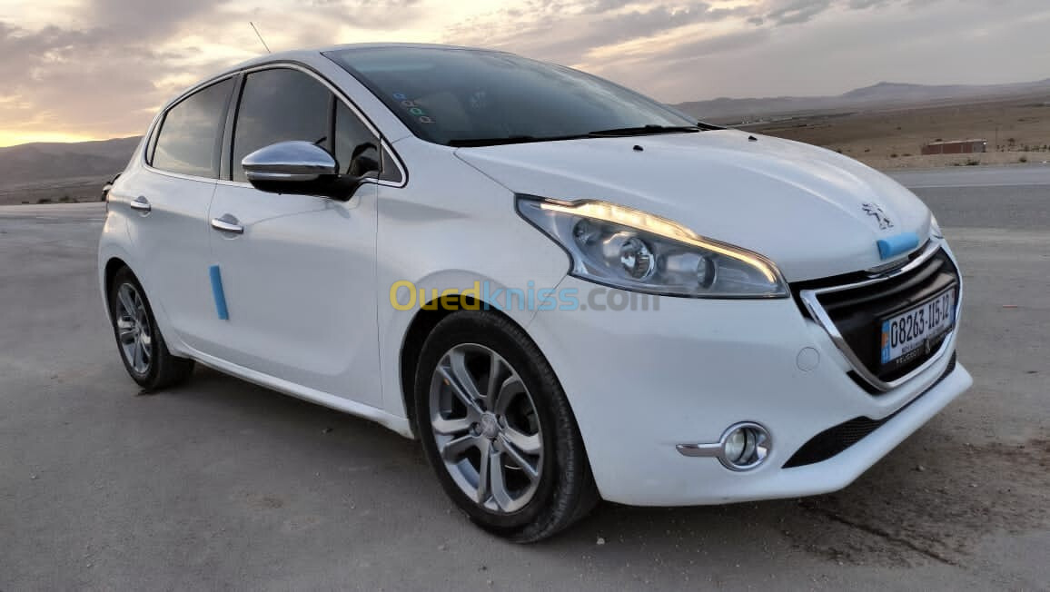 Peugeot 208 2015 Allure Facelift