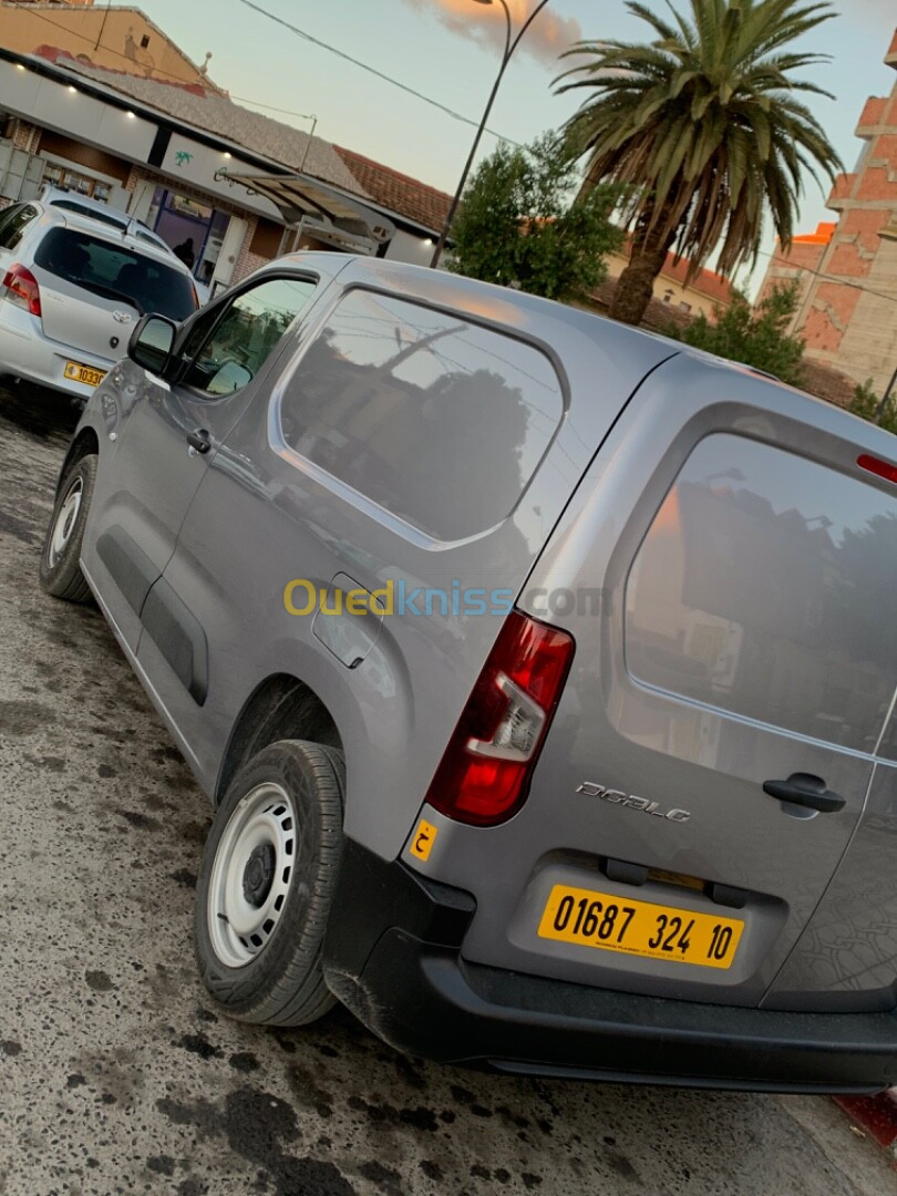 Fiat Professional Doblo 2024 Italie