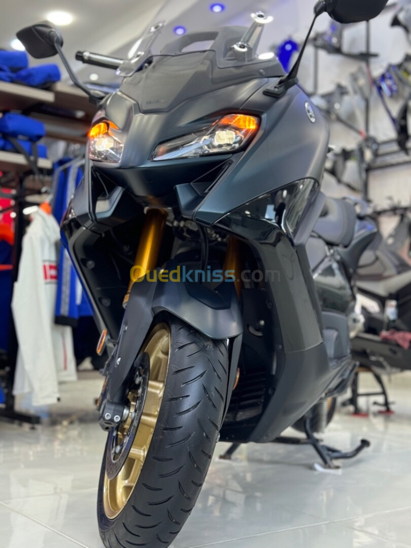 Yamaha Tmax 560 2022