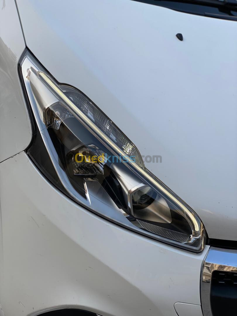 Peugeot 208 2019 GT Line