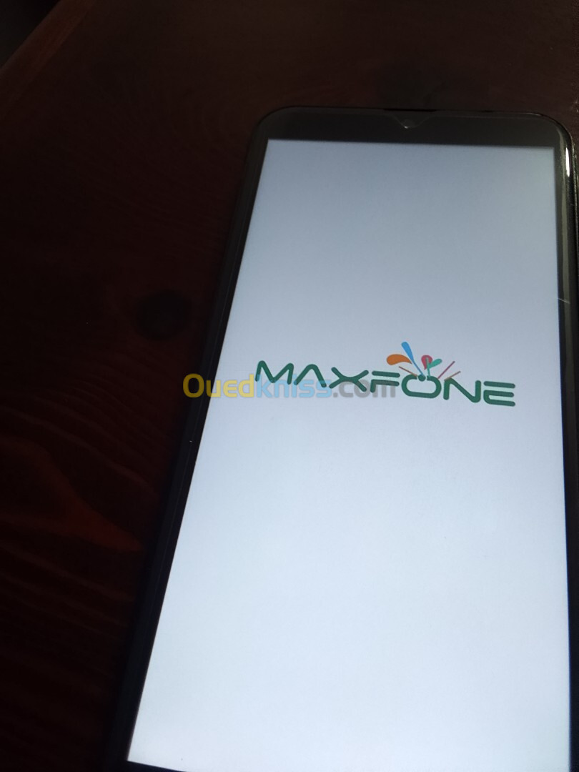 maxfone هاتف ذكي