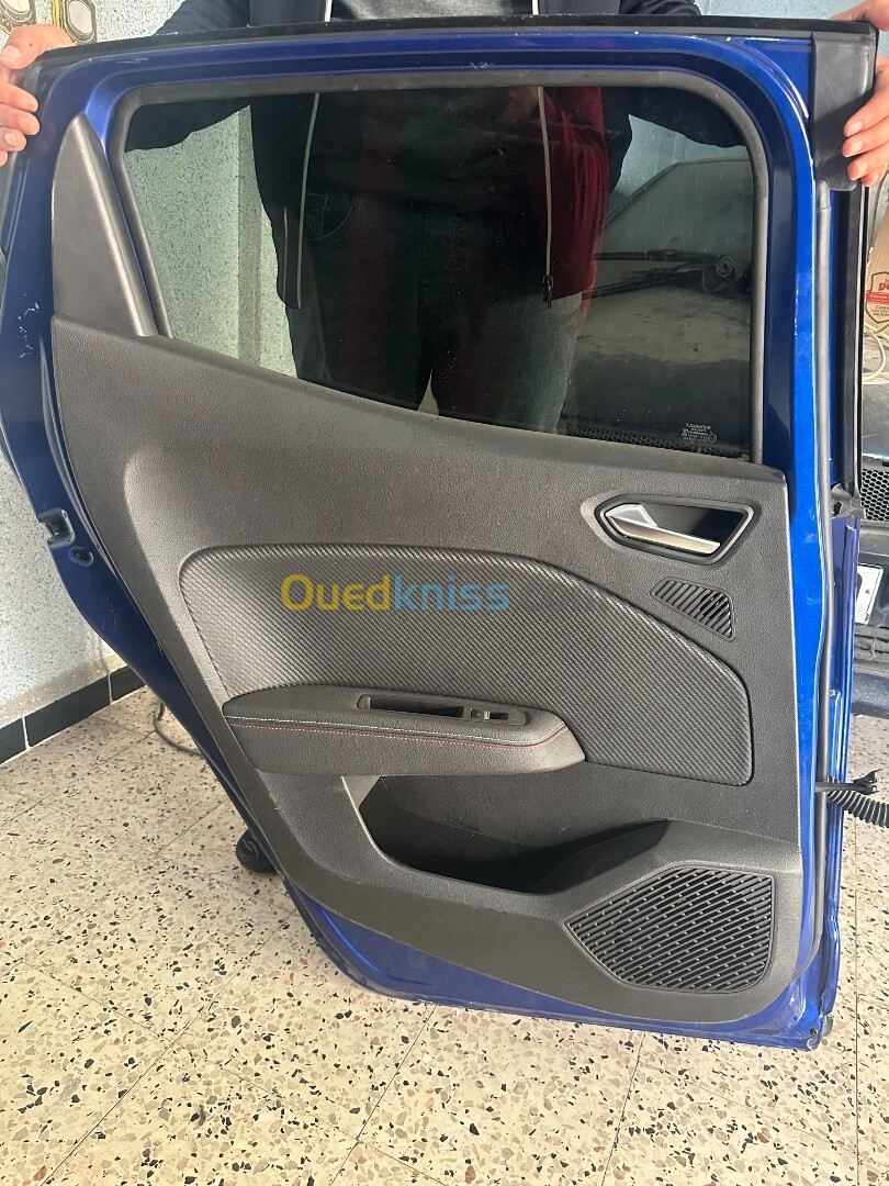 Porte arrière clio 5