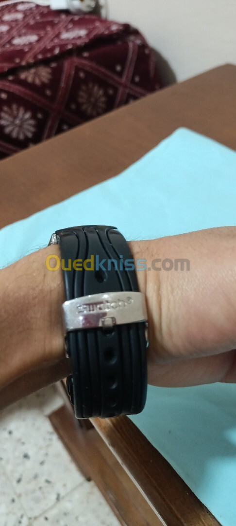 montre swatch cronographe bracelet en silicone