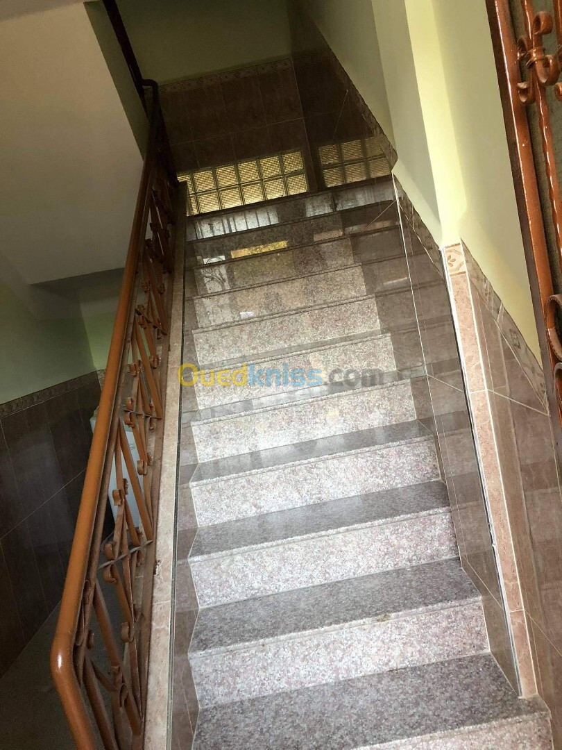 Location Niveau De Villa F5 Boumerdès Ouled hedadj