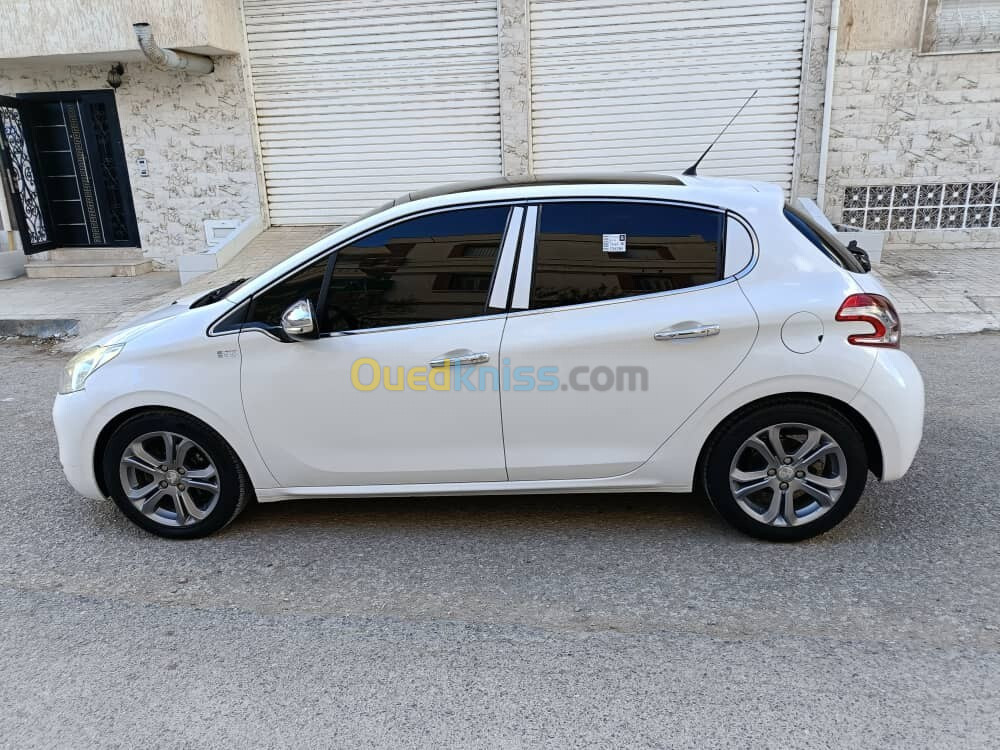 Peugeot 208 2014 Allure