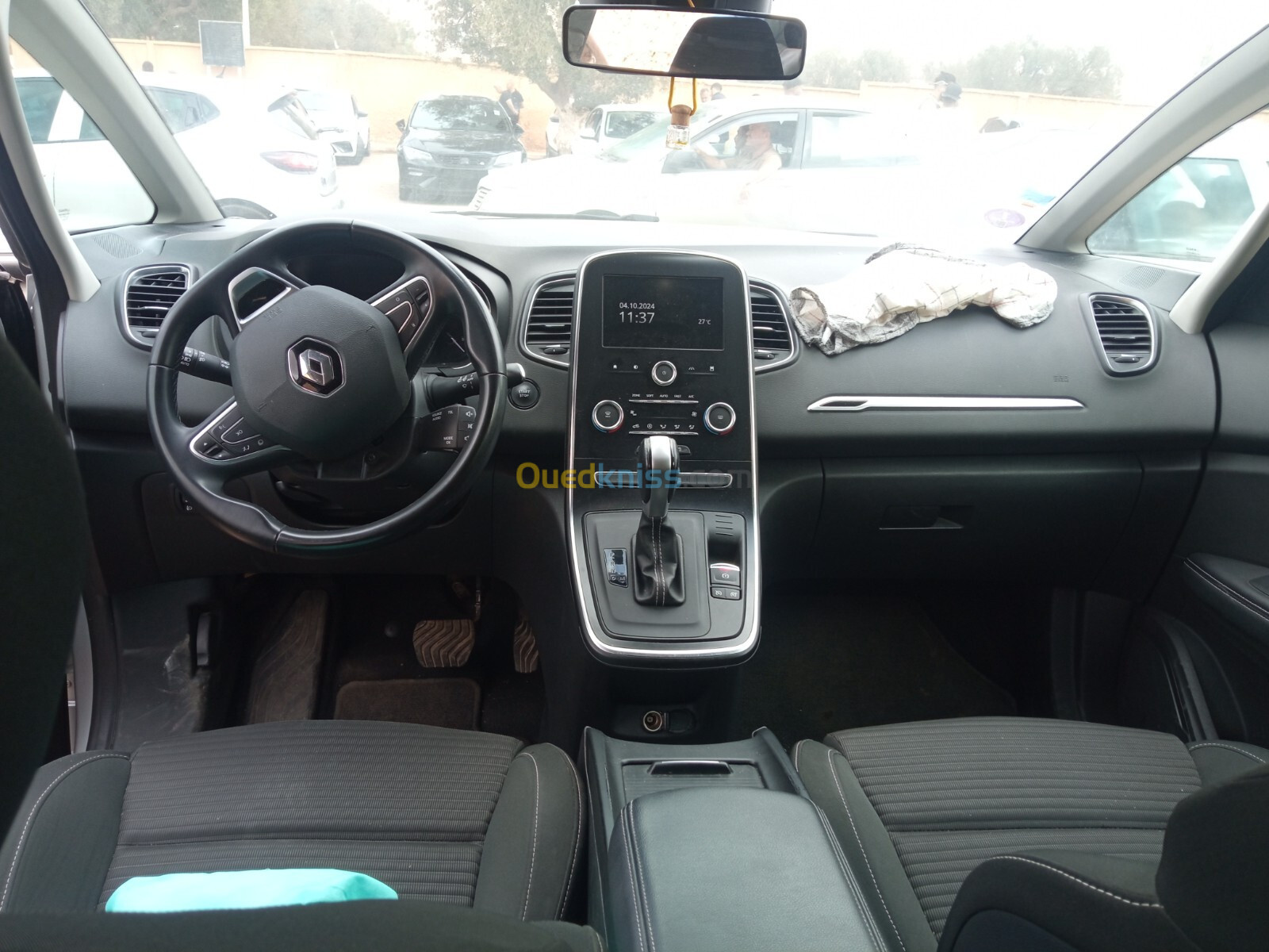 Renault Scenic 2022 Senic 7 place