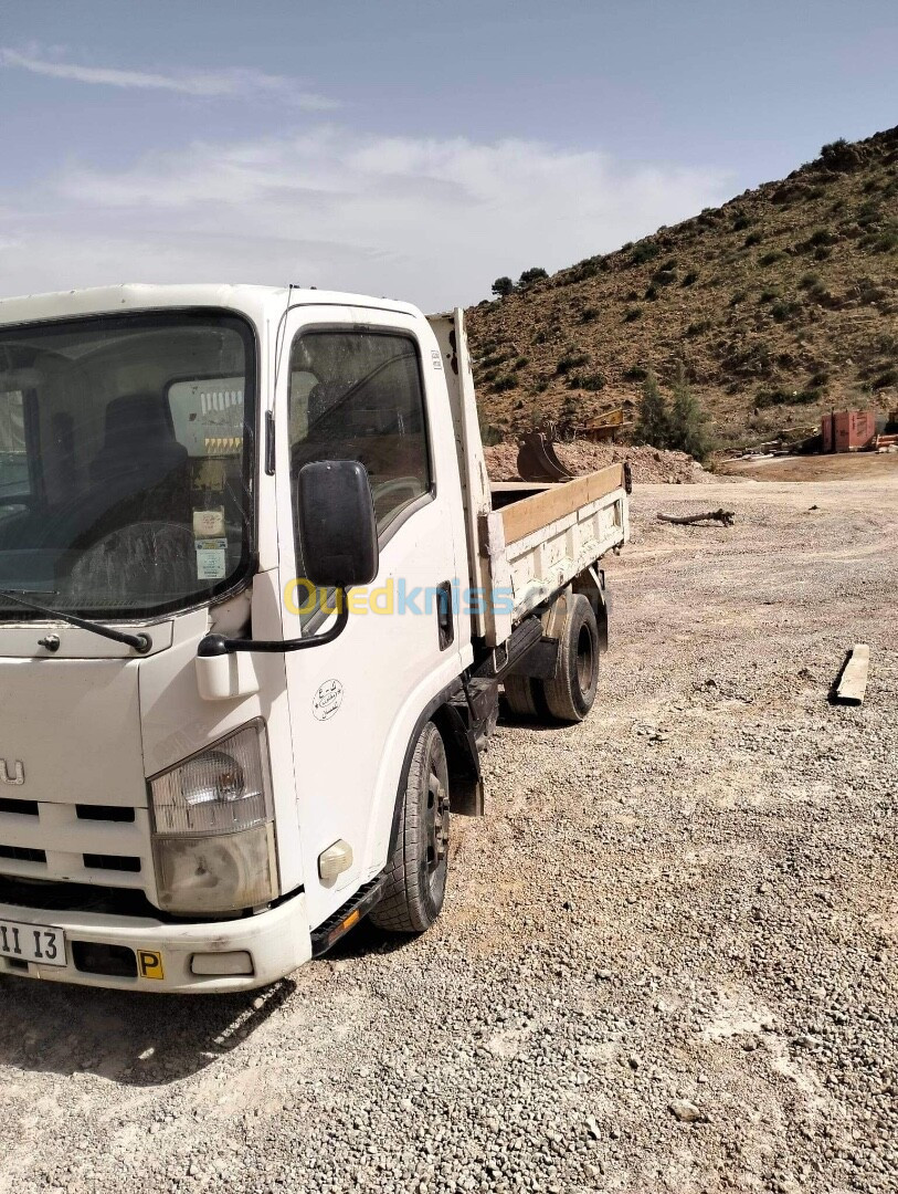 A bain 2.5 tonnes Isuzu 2011