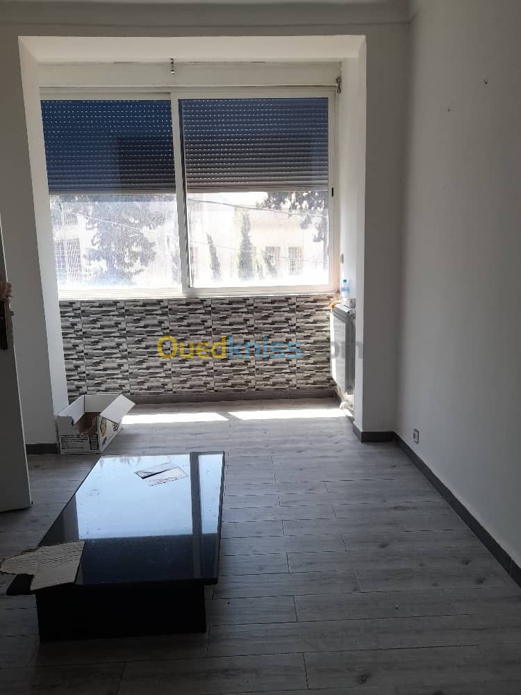 Location Appartement F2 Alger Hydra