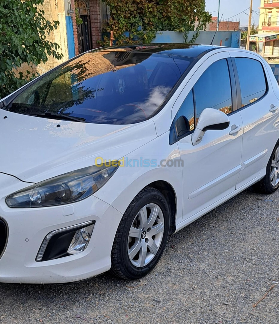 Peugeot 308 2011 Allur