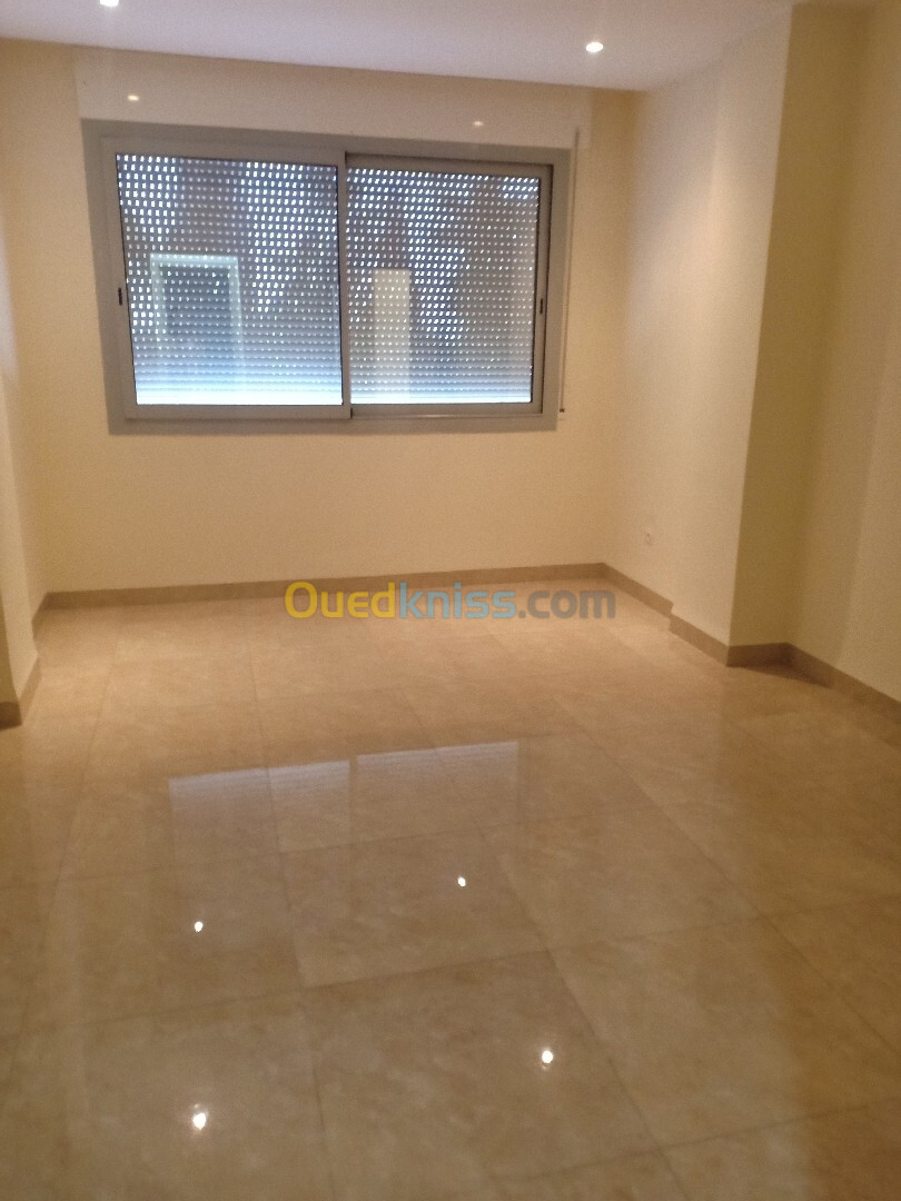 Location Appartement F4 Alger Staoueli