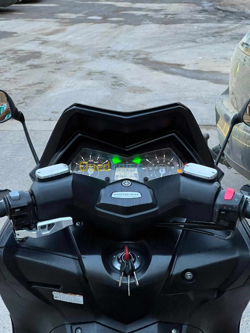 YAMAHA TMAX 2015