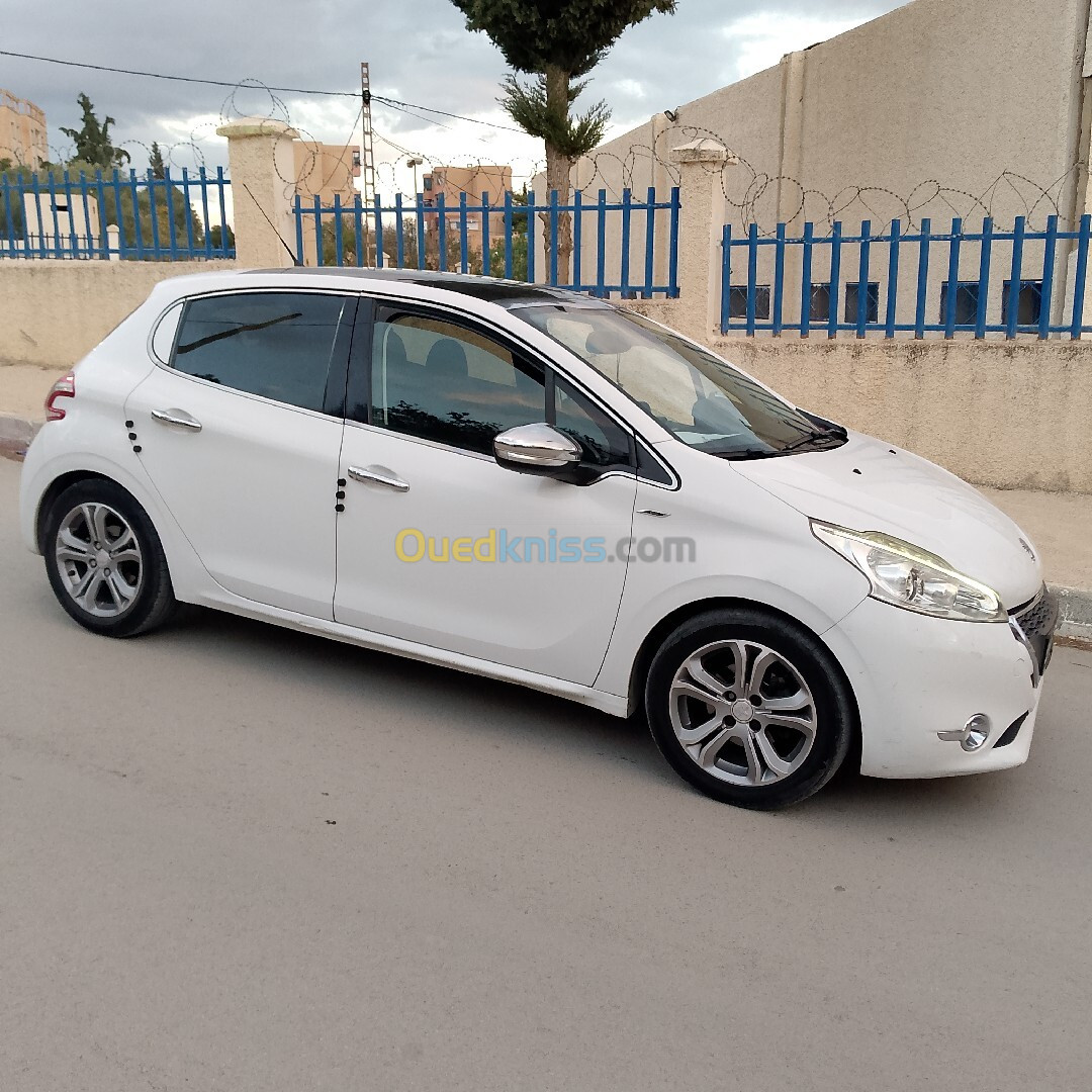 Peugeot 208 2013 Allure