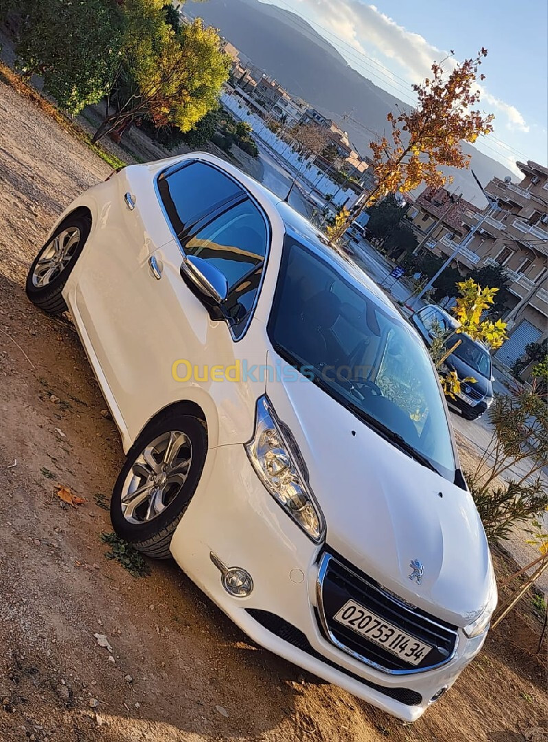 Peugeot 208 2014 Allure