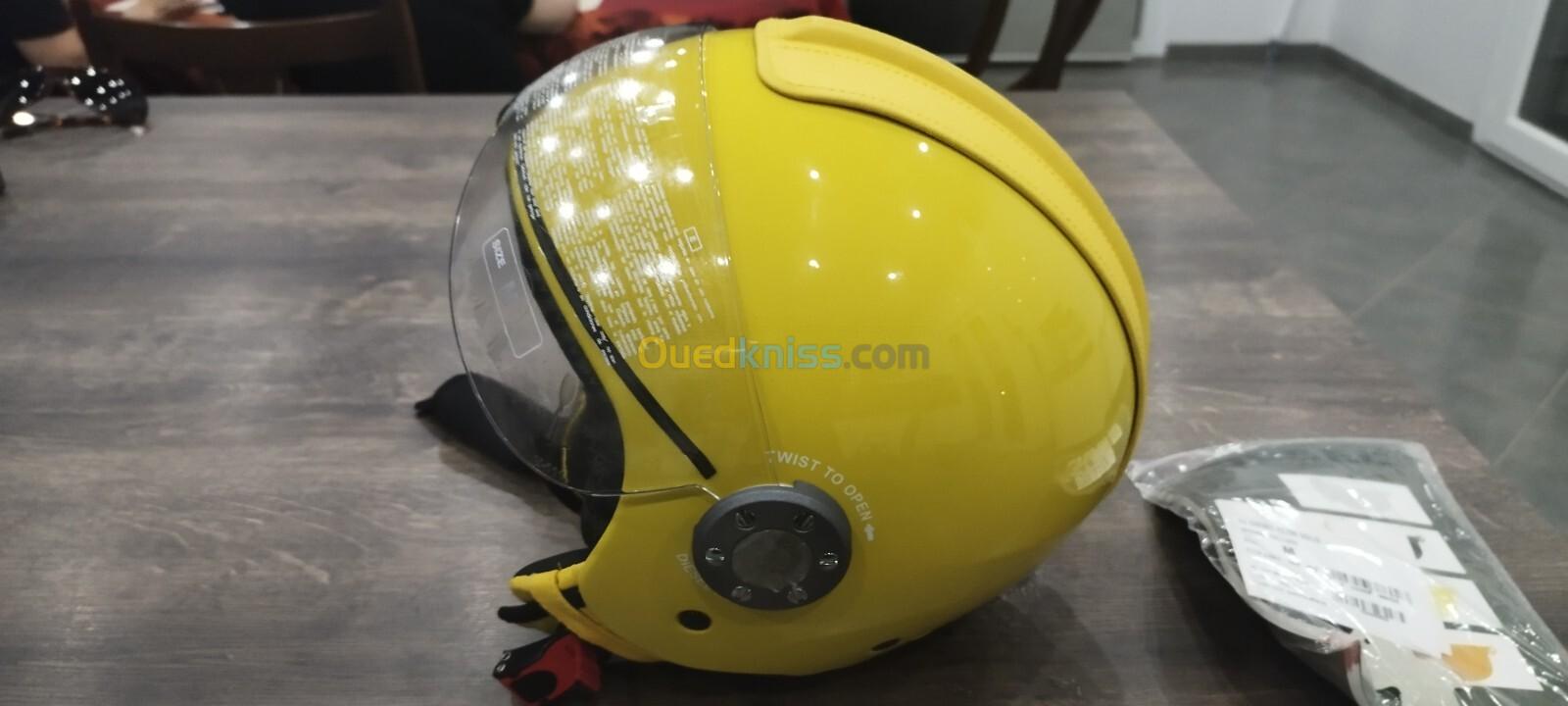 Vend casque scooter ou moto