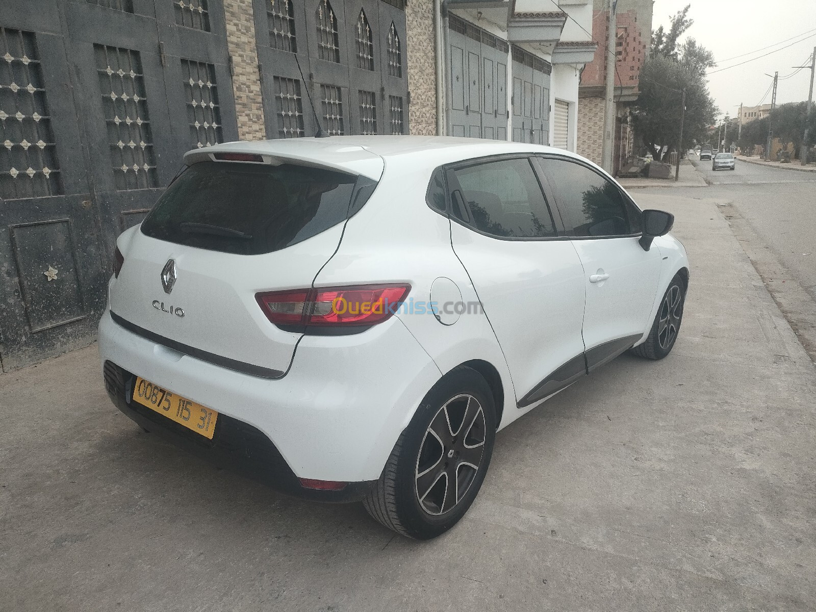 Renault Clio 4 2015 Limited 2