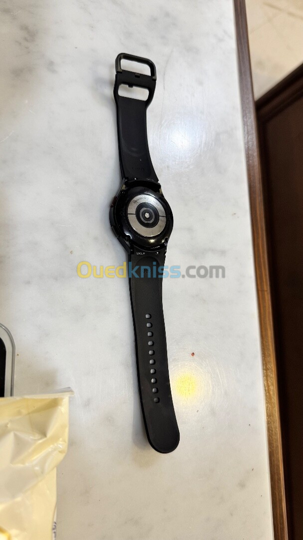 SAMSUNG GALAXY WATCH 4