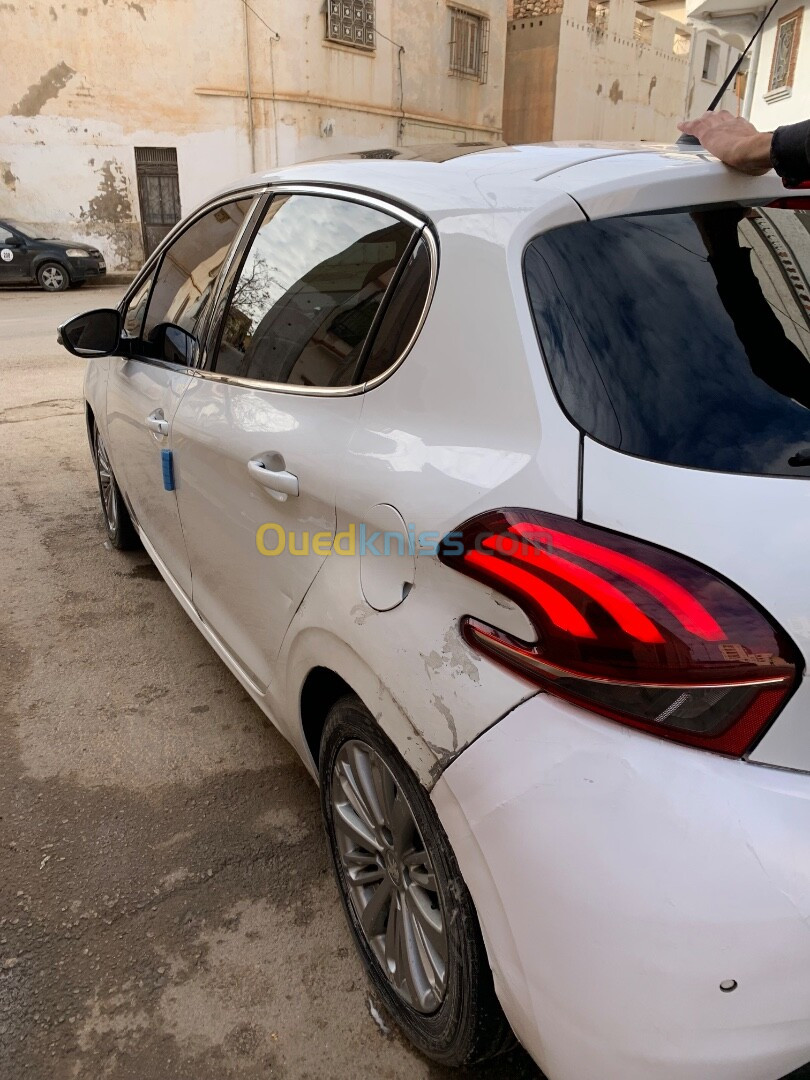 Peugeot 208 2016 Allure Facelift