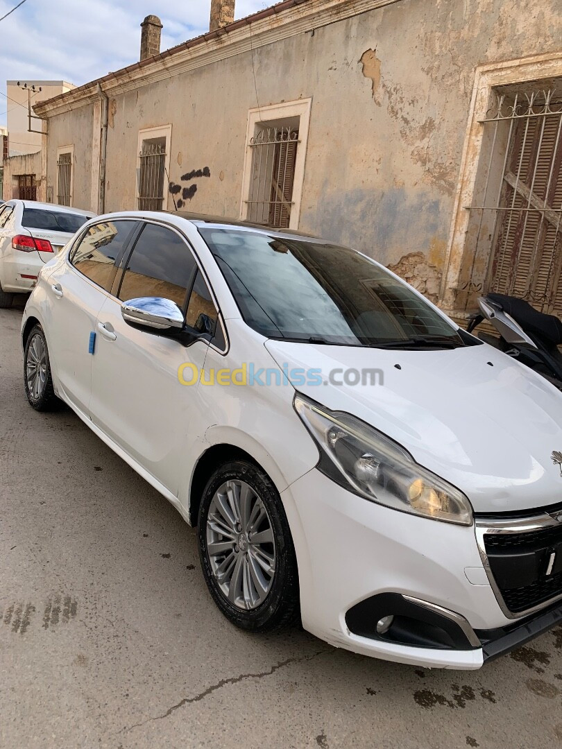 Peugeot 208 2016 Allure Facelift