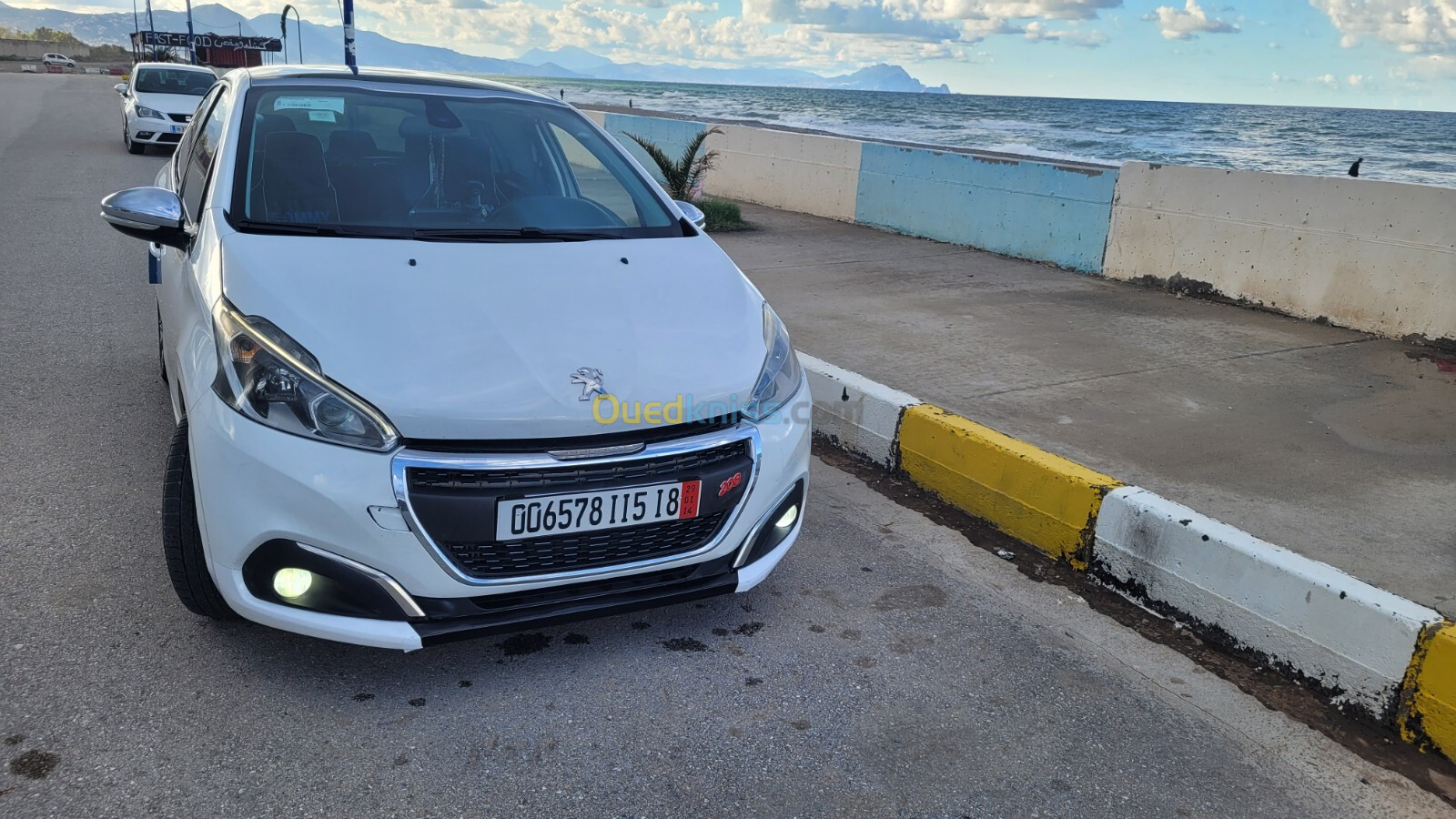 Peugeot 208 2015 208