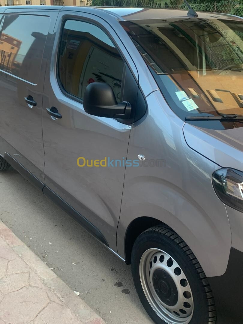 Fiat Scudo 2024 R17