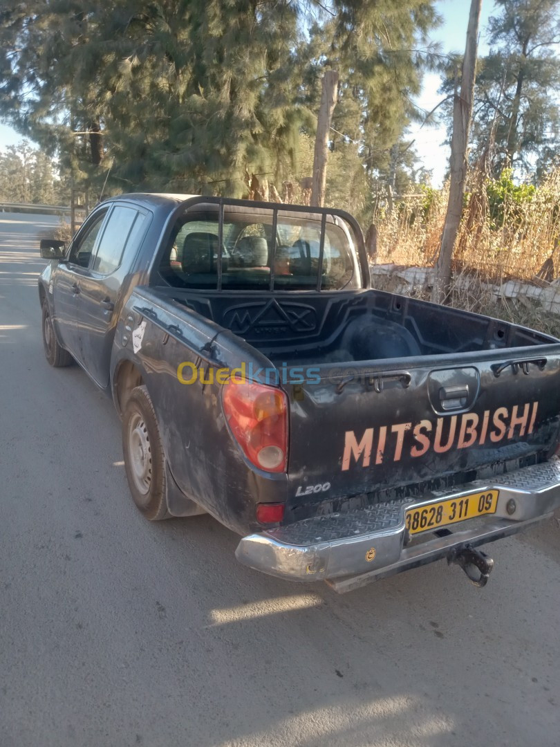 Mitsubishi L200 2011 Doube cabine Evolution