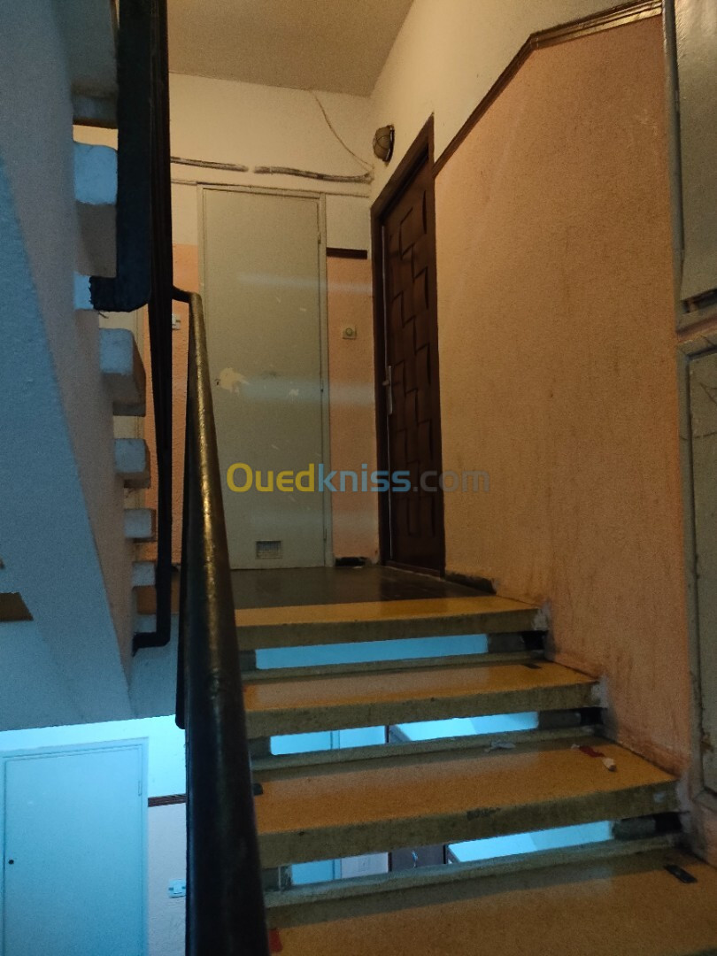 Location Appartement F3 Alger Hydra