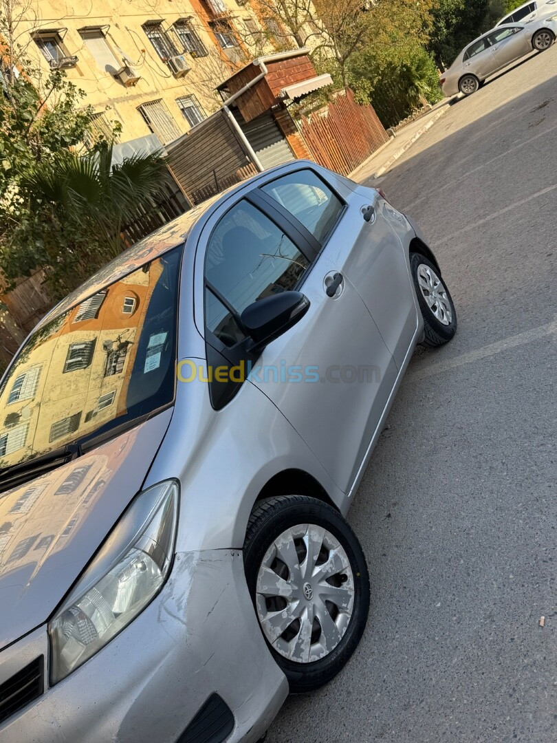 Toyota Yaris 2012 