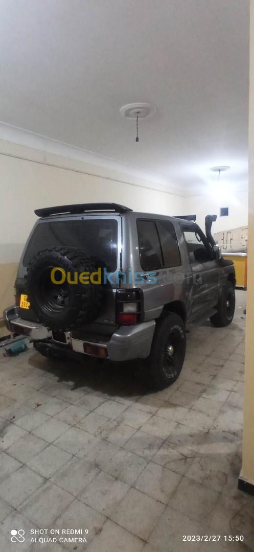 Mitsubishi Pajero Court 1993 