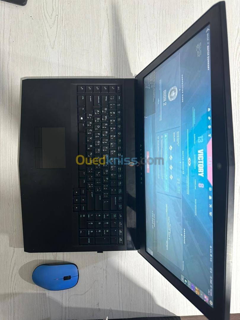 Alienware dell gaming laptop 