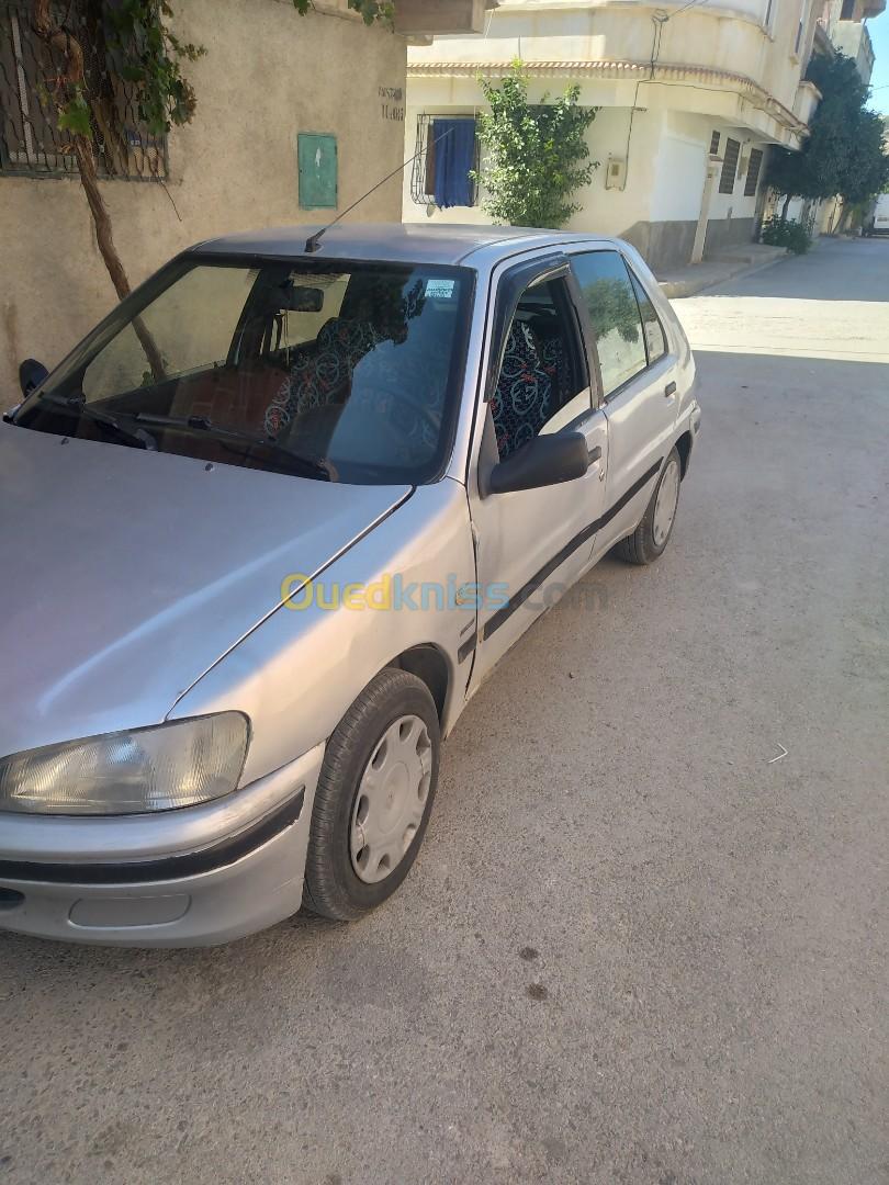 Peugeot 106 1998 Color line