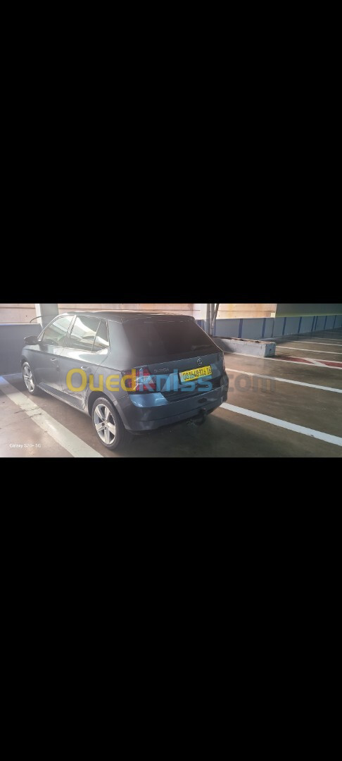 Skoda Fabia 2016 Style (avec toit panoramique)