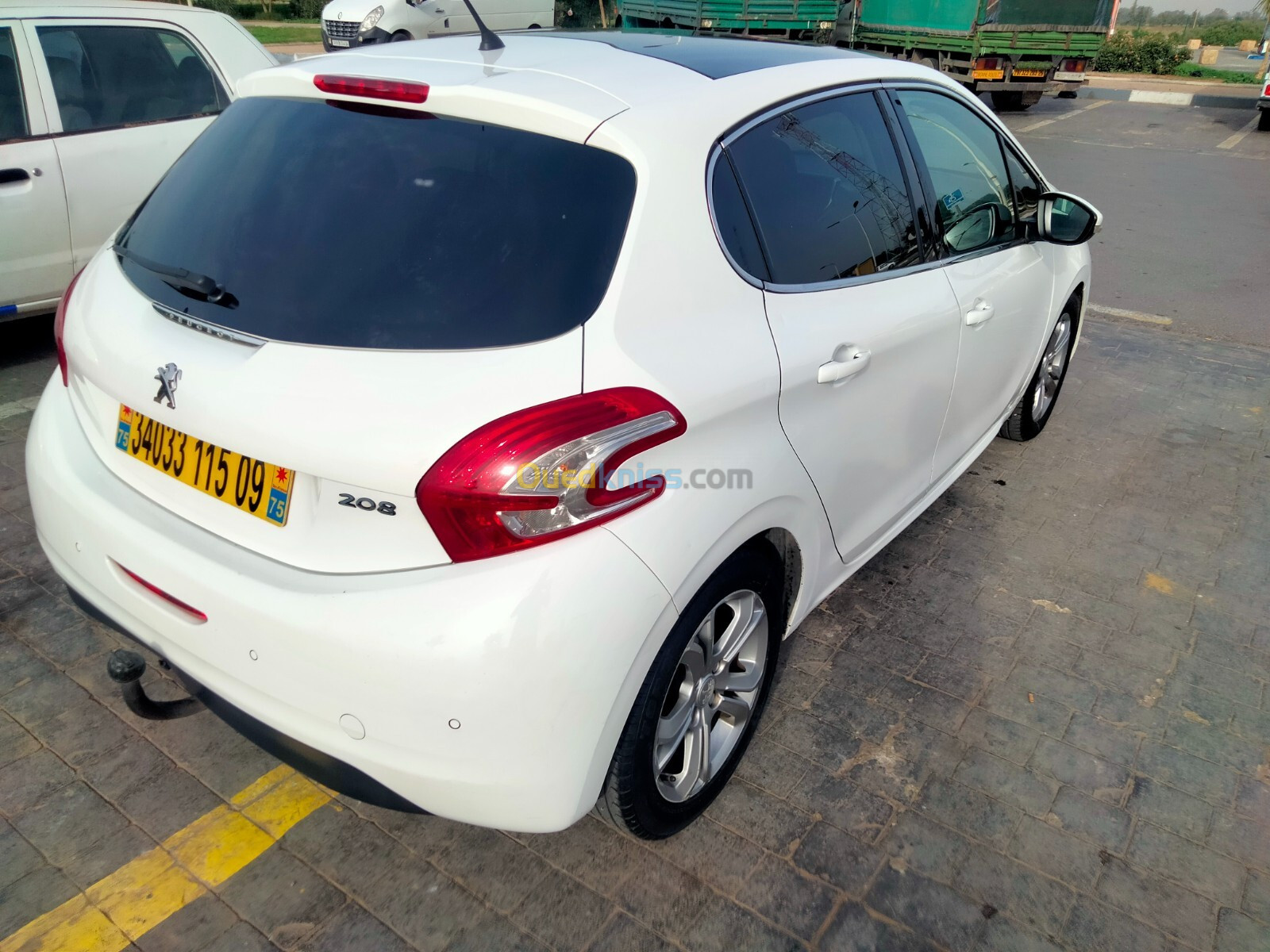 Peugeot 208 2015 208