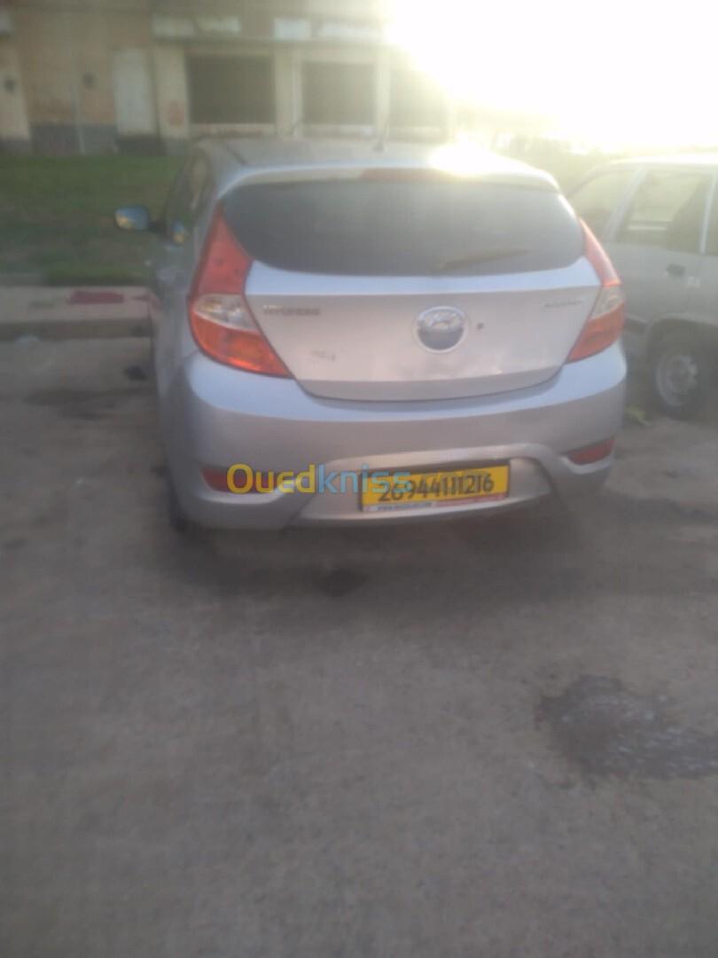 Hyundai Accent RB  5 portes 2012 