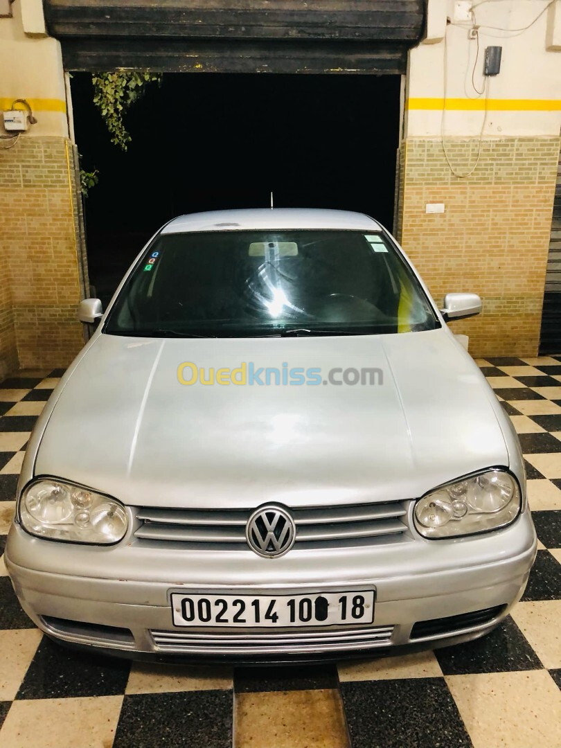 Volkswagen Golf 4 2000 Spécial