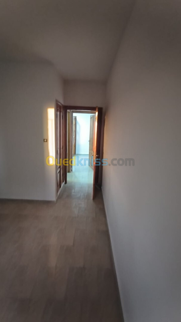 Location Appartement F4 Alger Kouba