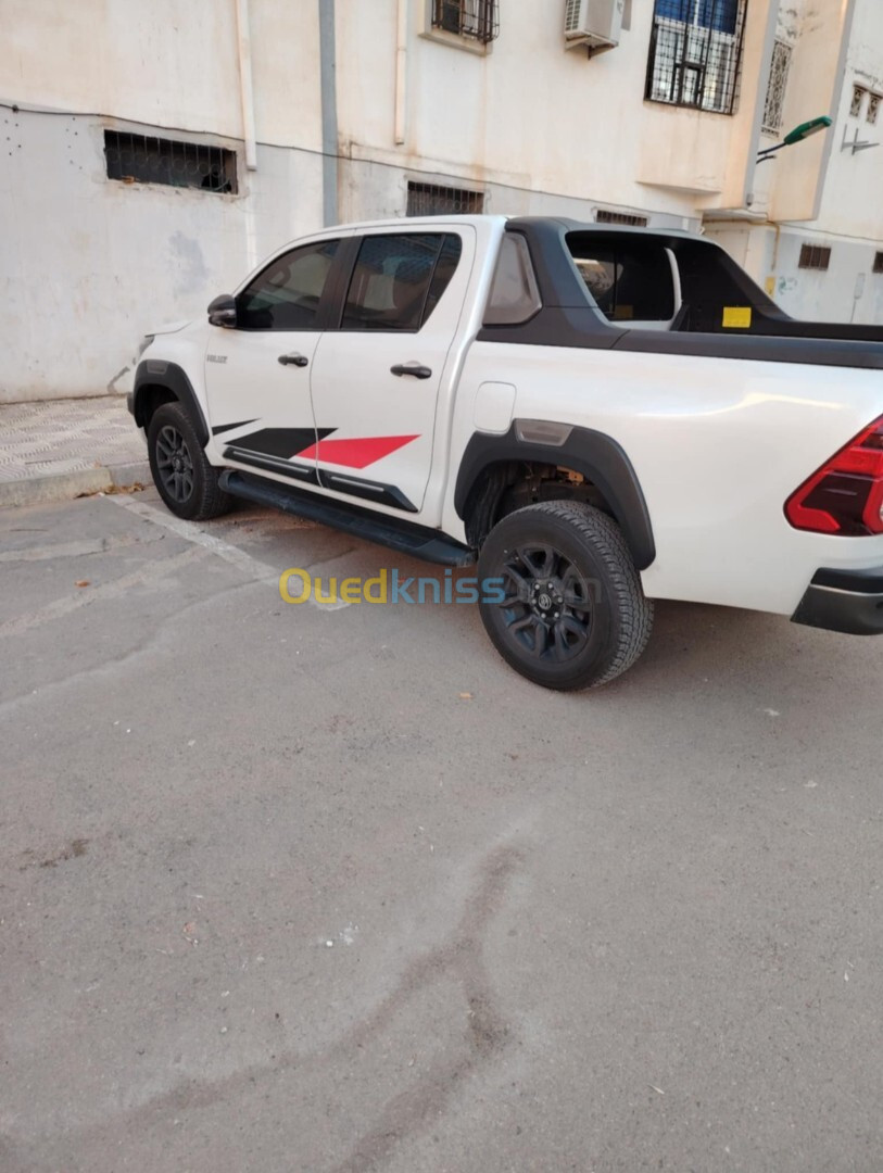 Toyota HILUX 2023 Adventure