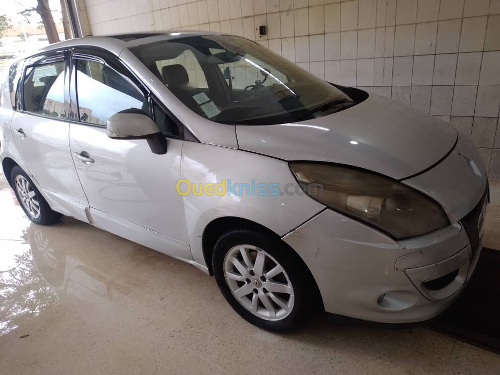 Renault Scenic 2011 