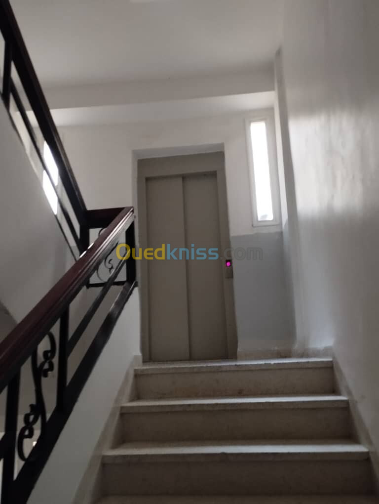 Vente Appartement F3 Alger Bouzareah