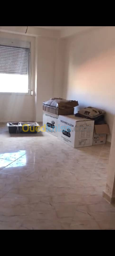 Location Appartement F1 Alger Bouzareah