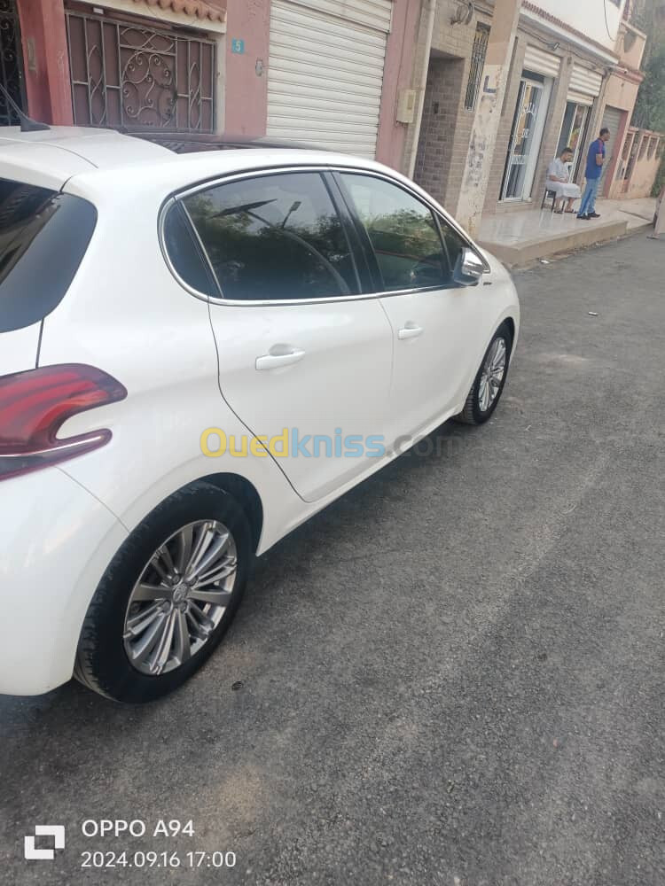 Peugeot 208 2019 Allure Facelift